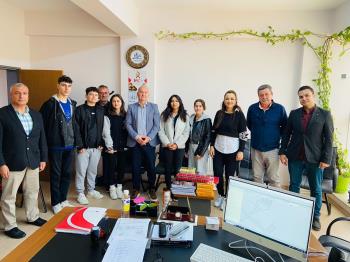 Gelişim Topluluğu Öğrencilerimizden Şehit Öğretmen Mustafa Boz İlkokulu'na Anlamlı Ziyaret