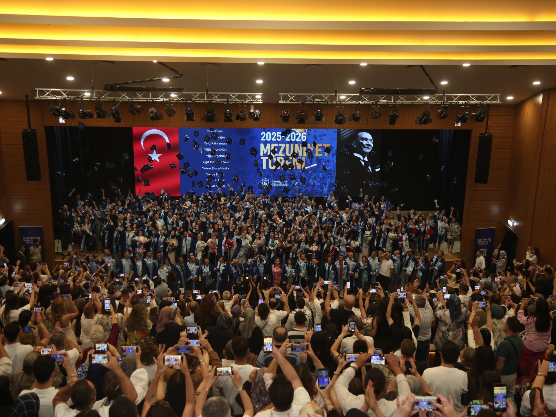 Bandırma MYO 2025-2026 Yılı Mezuniyet Coşkusu
