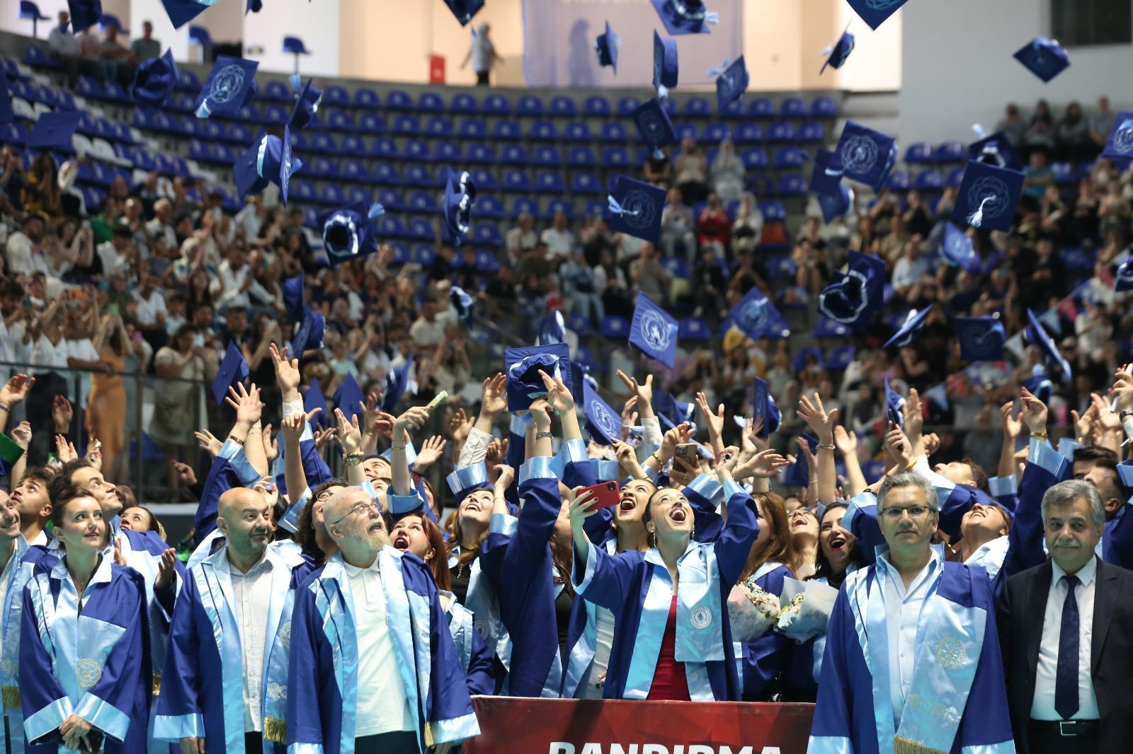 2024-2025 MEZUNİYET COŞKUSU