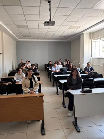 2. Sınıflar için "Akademik Danışman Toplu Görüşme Toplantısı" Gerçekleştirildi