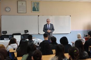 Bandırma MYO'da Rektör-Öğrenci Buluşması Gerçekleşti