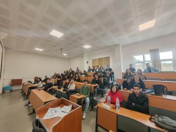 1. Sınıflar için "Akademik Danışman Toplu Görüşme Toplantısı" Gerçekleştirildi